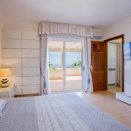 Espaciosa Con La Piscina Privada فيلة أذيخي
