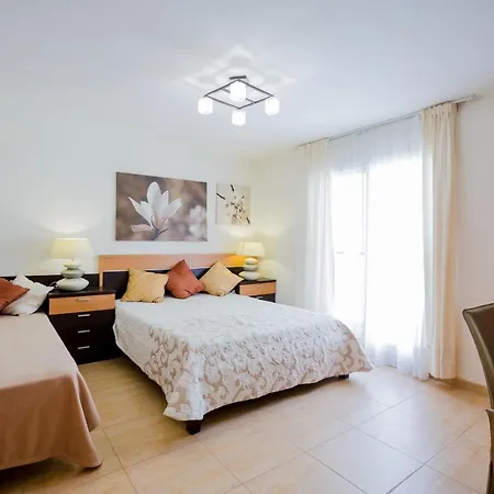 Espaciosa Con La Piscina Privada Vila *
