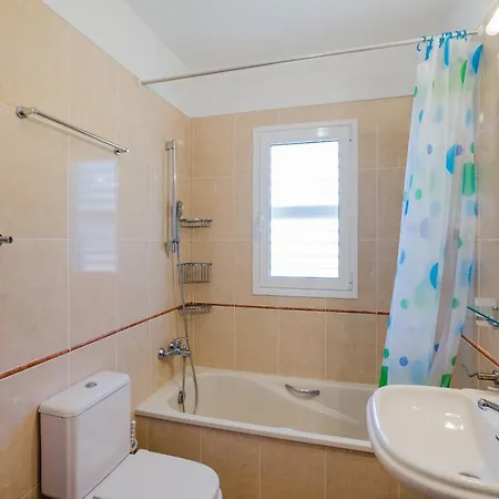 Vila Espaciosa Con La Piscina Privada