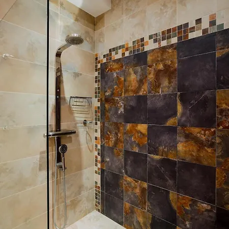 Espaciosa Con La Piscina Privada Vila *